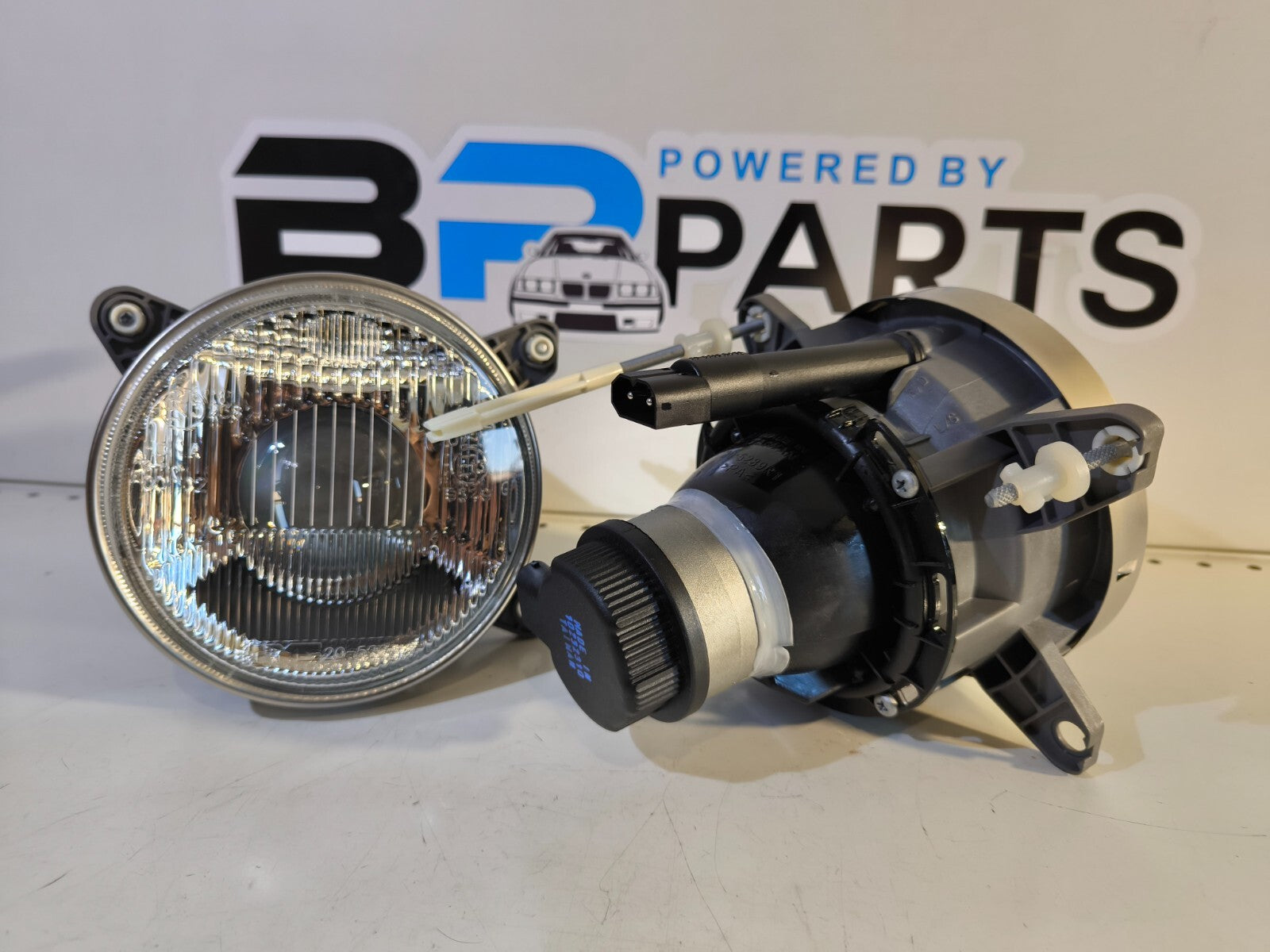 BMW E34 Lamp Lens Left And Right 63121390275, 63121390276