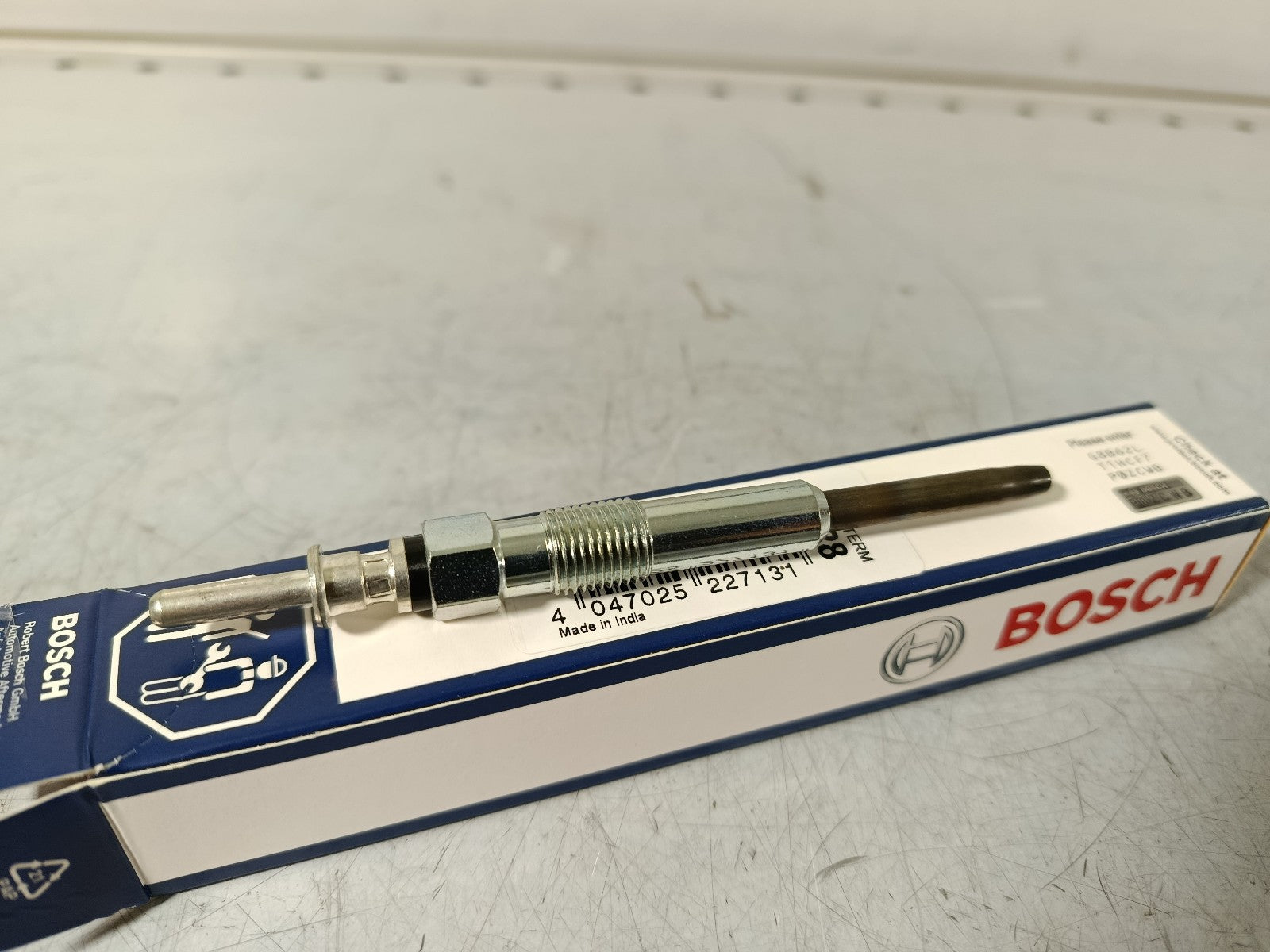 BMW Glow plug 12232248059 BOSCH 0 250 212 013 1pc