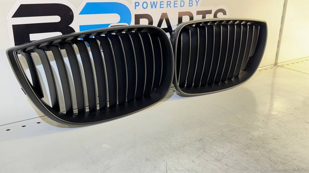 BMW E81 Kidney Set Complete Matte Black NS8187 51137127227 51137127228