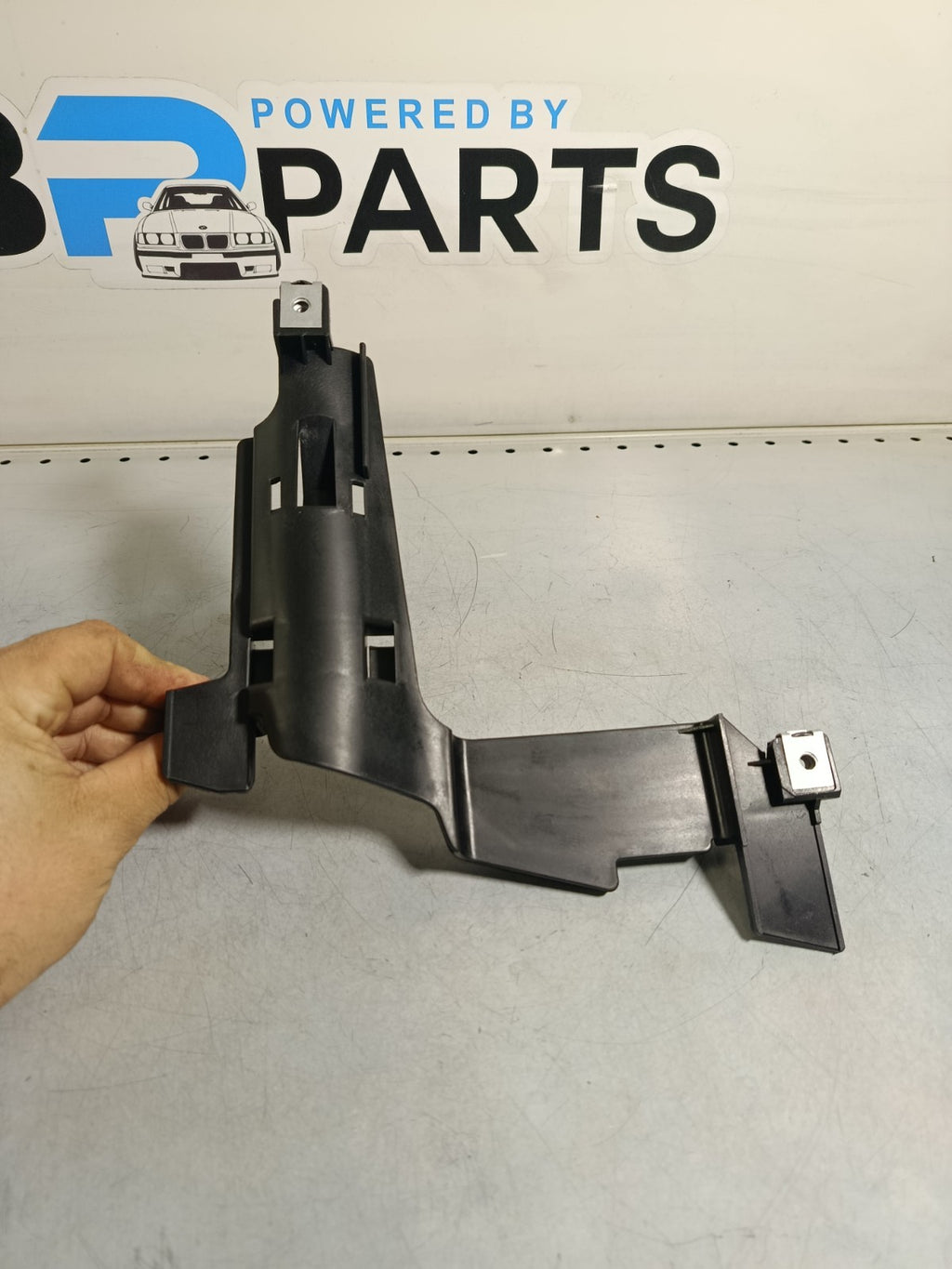 BMW E46 Facelift (TYC) Bracket Headlight Right 63128380188