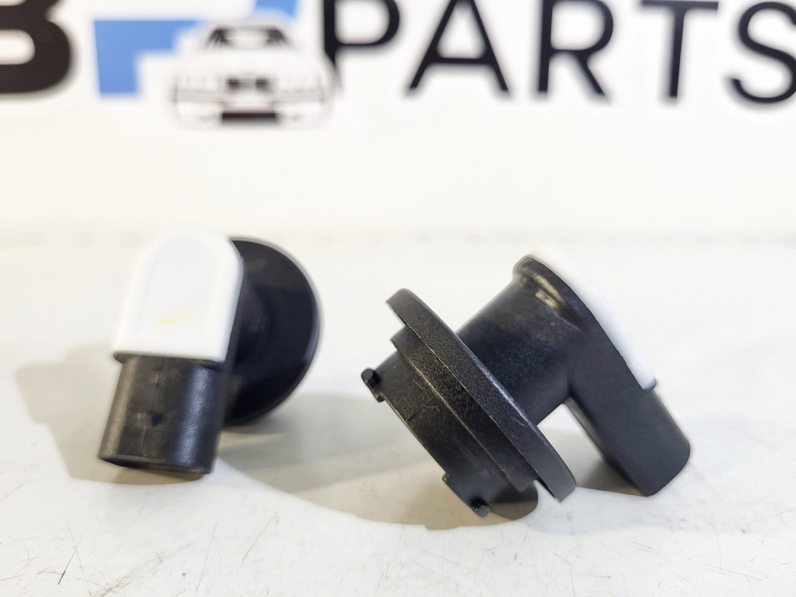 BMW E46 PFL Bulb socket 1psc 63138380211