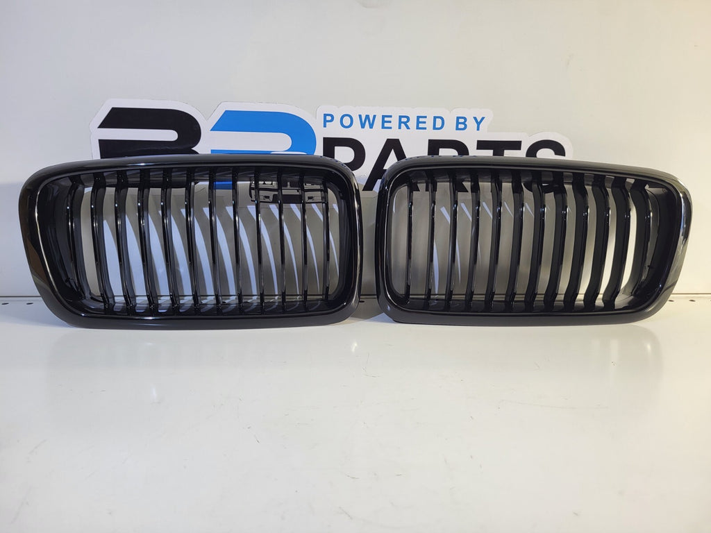 BMW E38 Facelift Grille Left and Right Set Of 2 51138231593, 51138231594
