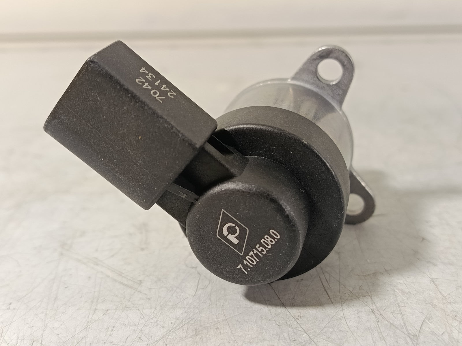 BMW 13517787186 Flow-control valve PIERBURG 7.10715.08.0