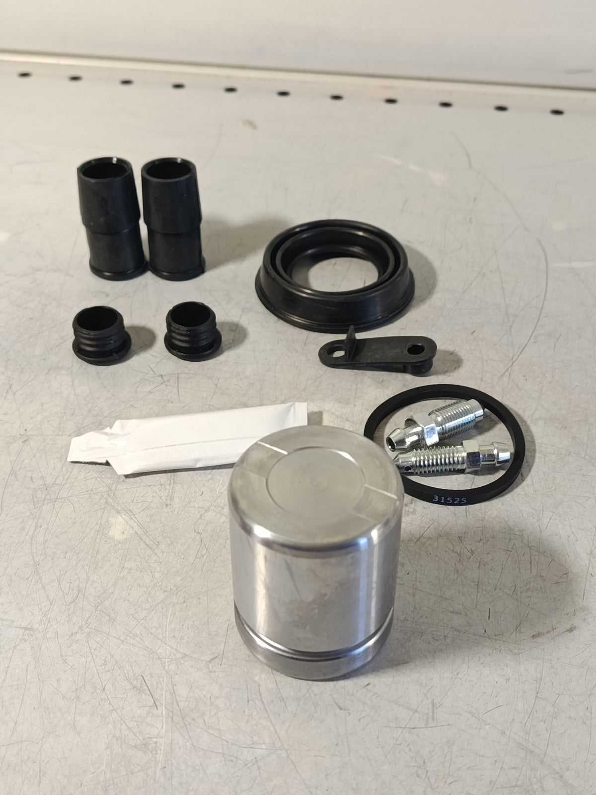 BMW e92 repair kit for Caliper housing 34216768698 34216768697 ERT 402290 2pc