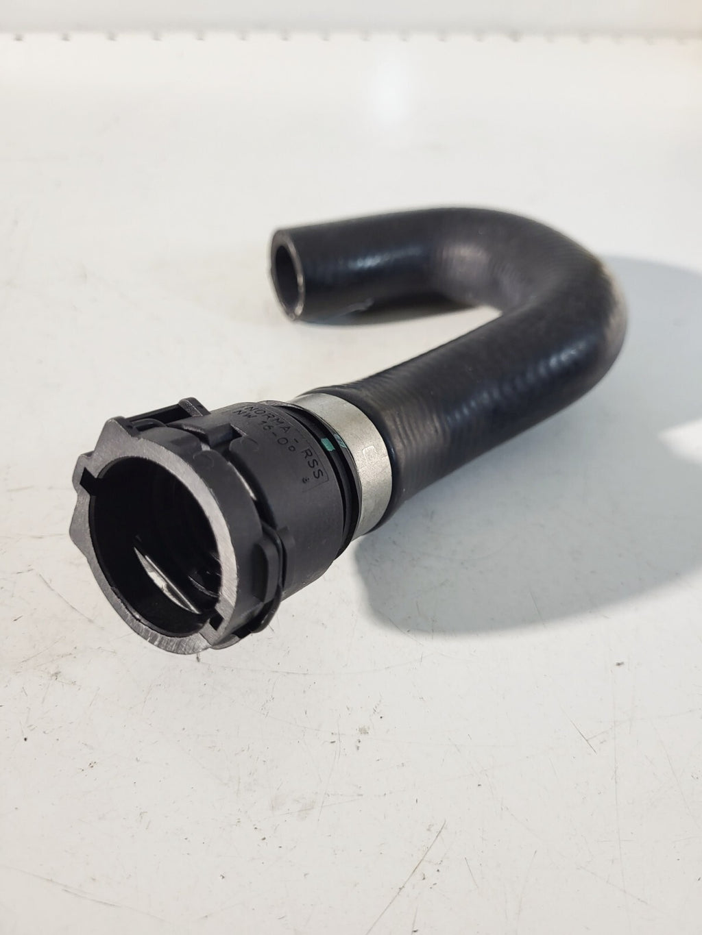 BMW E46 E39 E38 Curved hose 11352247879 02-1760