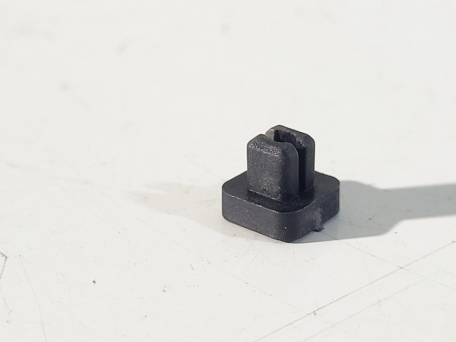 BMW E81 E87 E88 E82 E30 E36 E46 E90 E91 E92 E93 Expanding nut 1 psc 72118123852