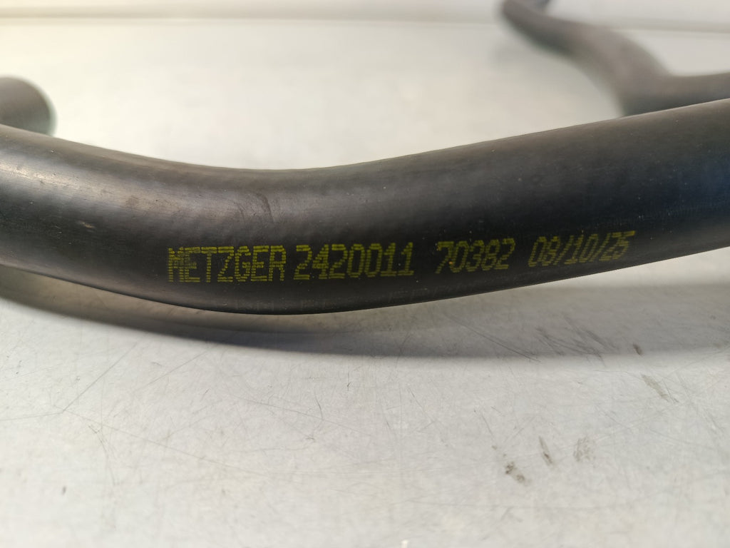 BMW e92 325i Hose, cooler for engine oil 11537519494 METZGER 2420011