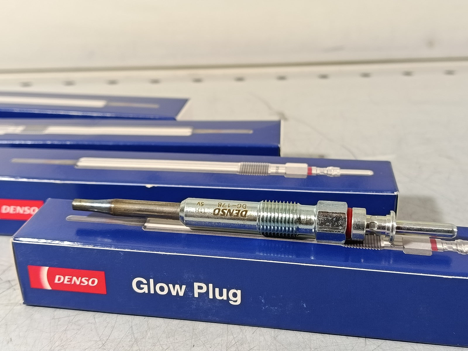 BMW Glow plug 12237786869 DENSO DG-178 4pc