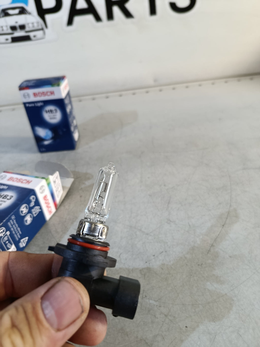 Bosch Bulb HB3 12V 60W For BMW 63217160785 P20D9005 1pc