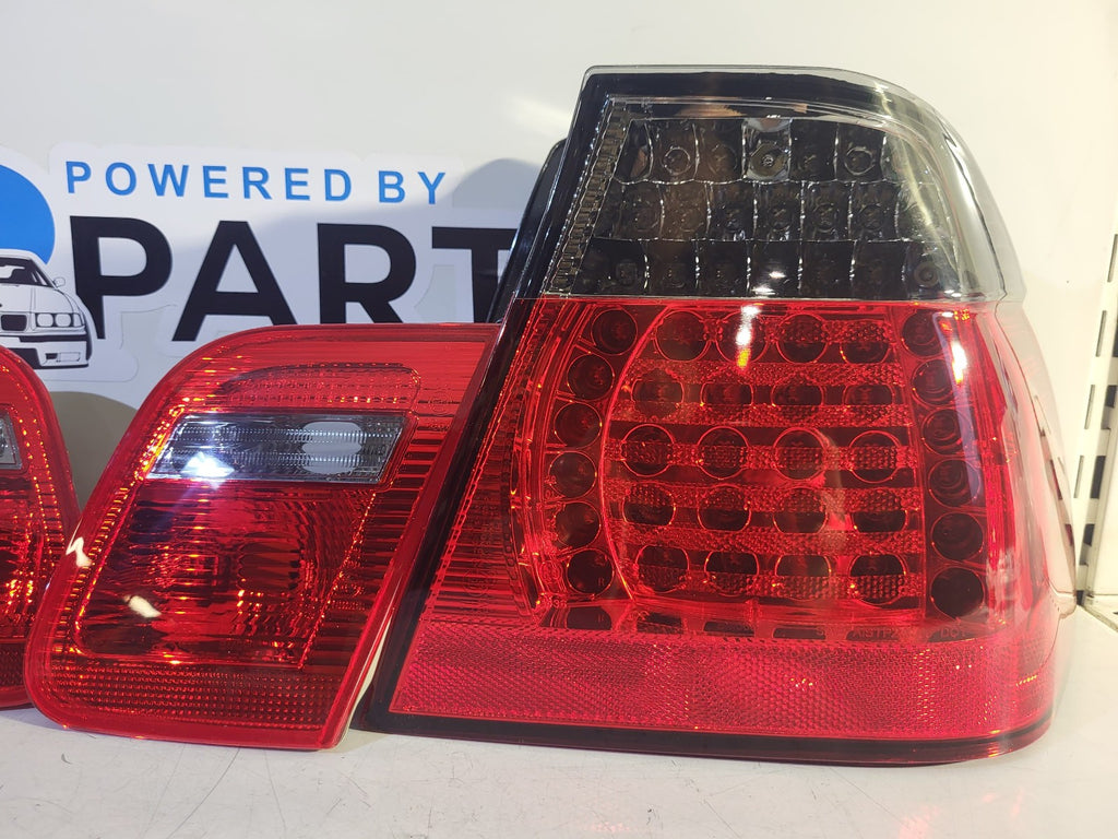 BMW e46 FL sedan Taillights LED red/black with indicator at the top