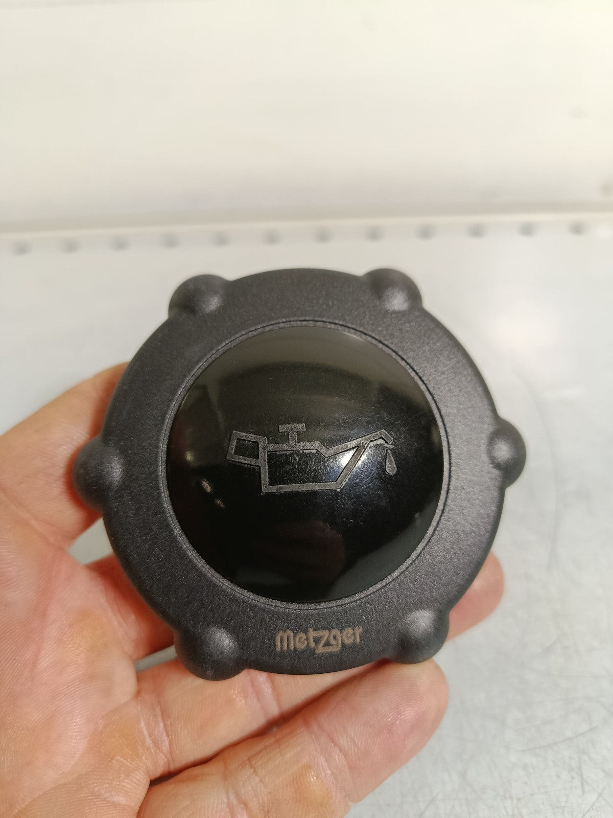 BMW E36 E46 Z3E36 Cap for oil filler M style 11121405452 2141072 METZGER