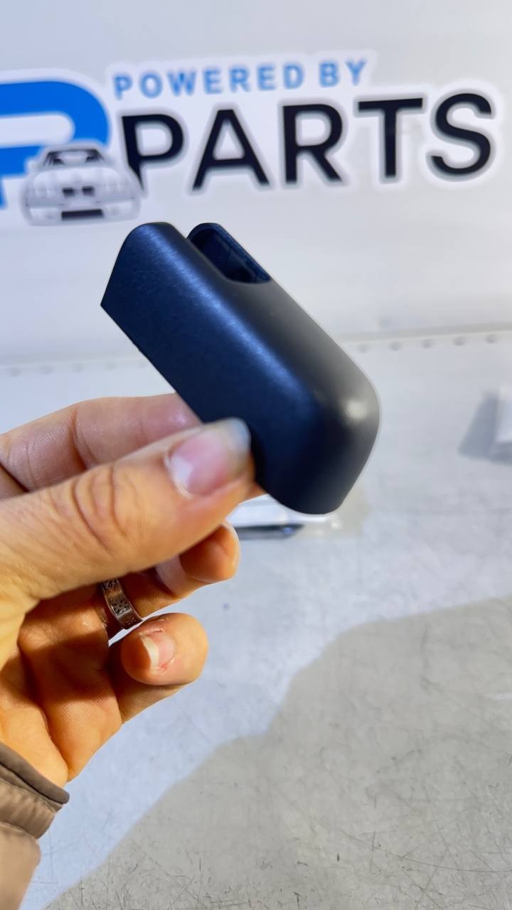 BMW X3 E83 Wiper Arm Cover 61623427800