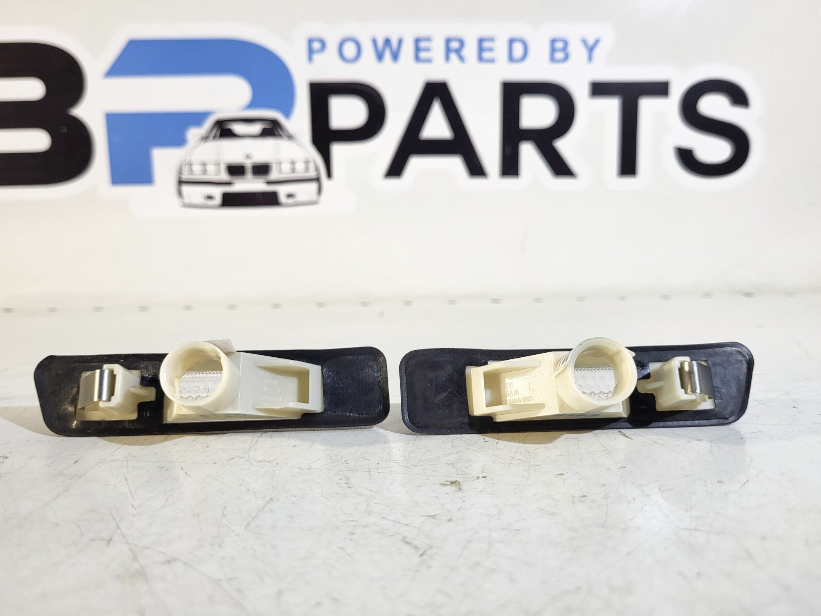 BMW E36 E53 Addit.turn indicator lamp, left/right white 63137164491 63137164492