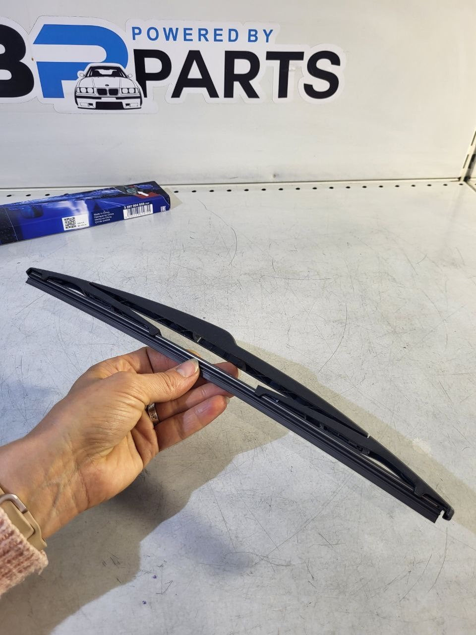 BMW X3 E83 Wiper Blade For Rear Window (BOSCH) 3397004559 61623428599