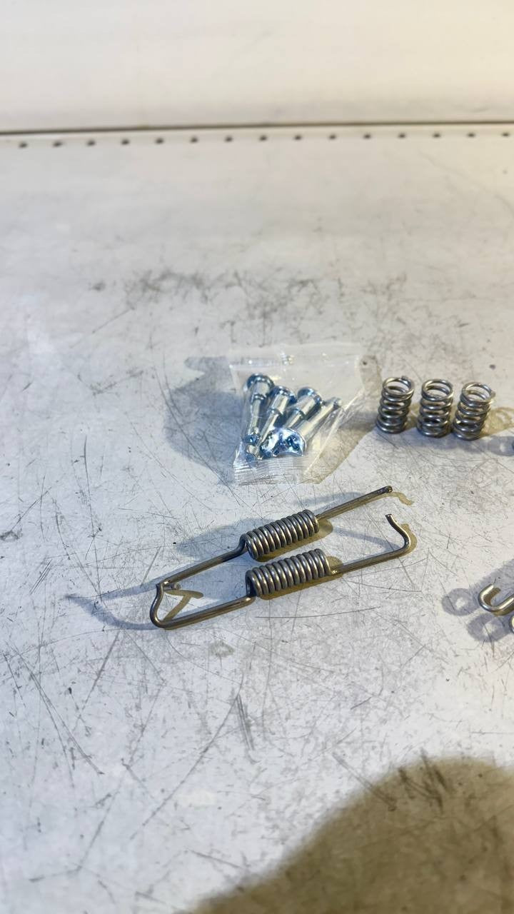 BMW Brake Kit Repair Springs Set 34410038346 QUICK BRAKE 105-0841