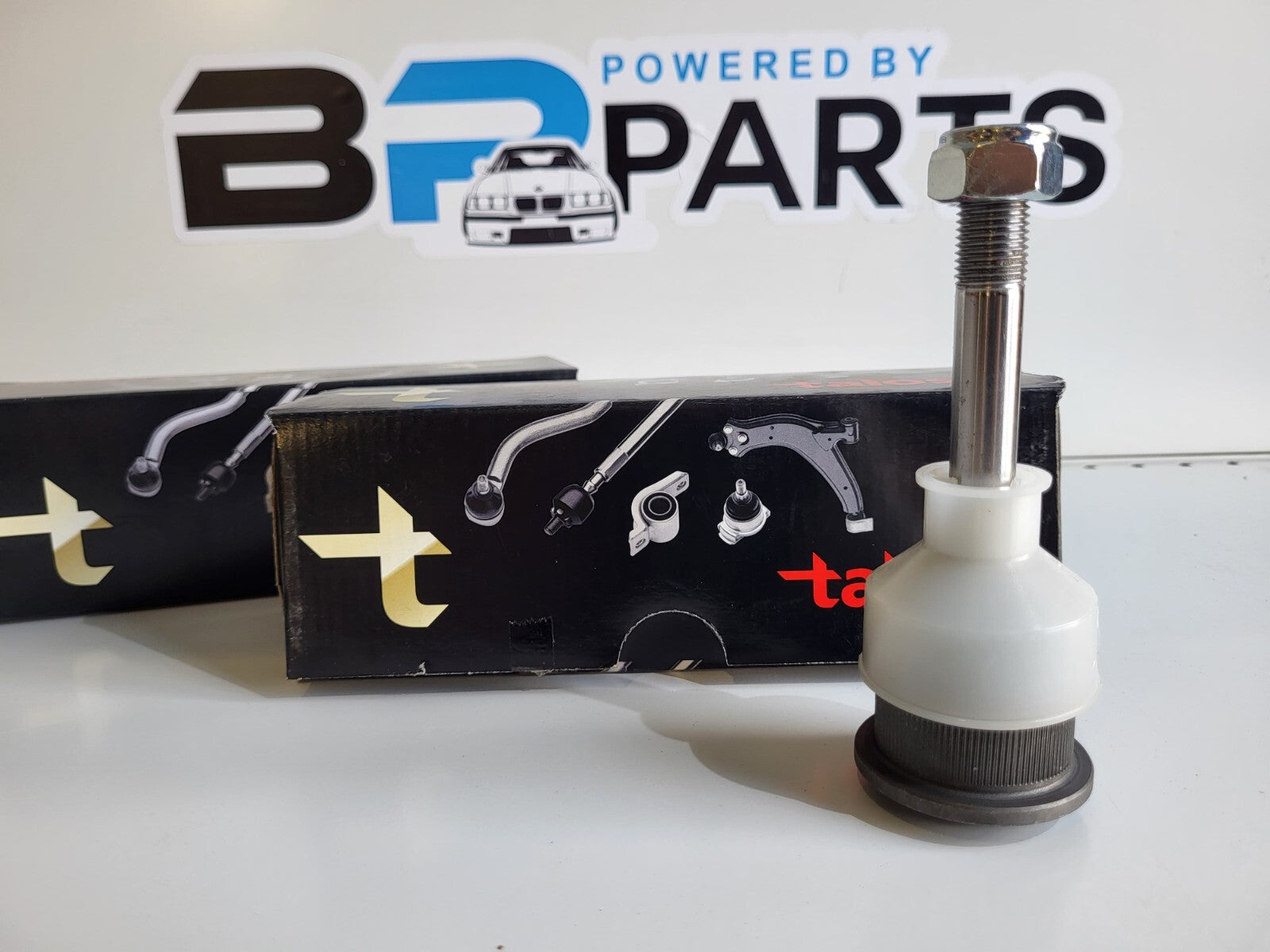 E36 middle ball joint for left and right wishbone 1PC 31126758513, 31126758514