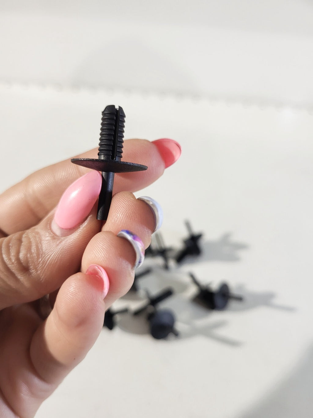 BMW E81 E87 E36 E46 E34 E39 E32 E38 E53 E83 Expanding rivet 1 psc 51111944537