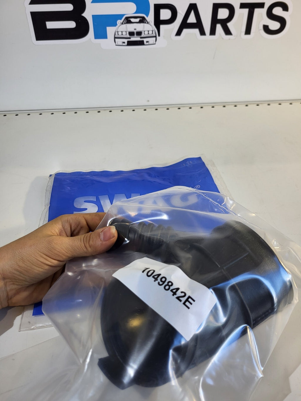 BMW E46, E39, E38, E36 Tube Elbow 13541435627