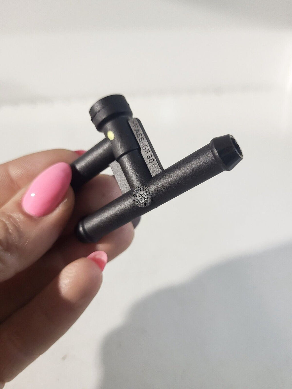 BMW E46 Distribution piece 16126750600