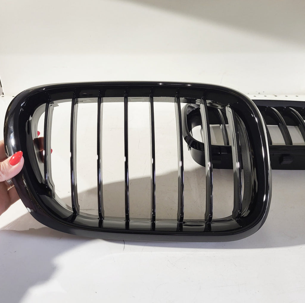 BMW X5 E53 front grille left,right, pre face-lift, gloss black 2000-2003,not OEM