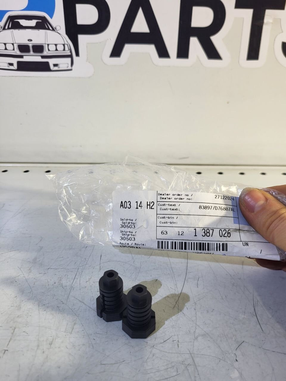 BMW Headlamp Adjusting Screw 63121387026 1PC