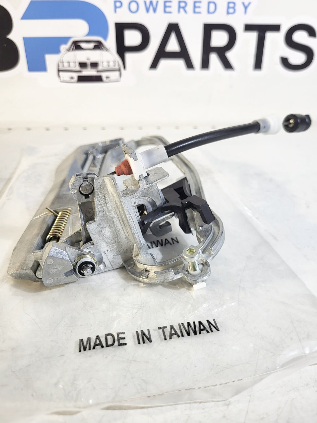BMW X5E53 Carrier, outside door handle, front left 51218243615