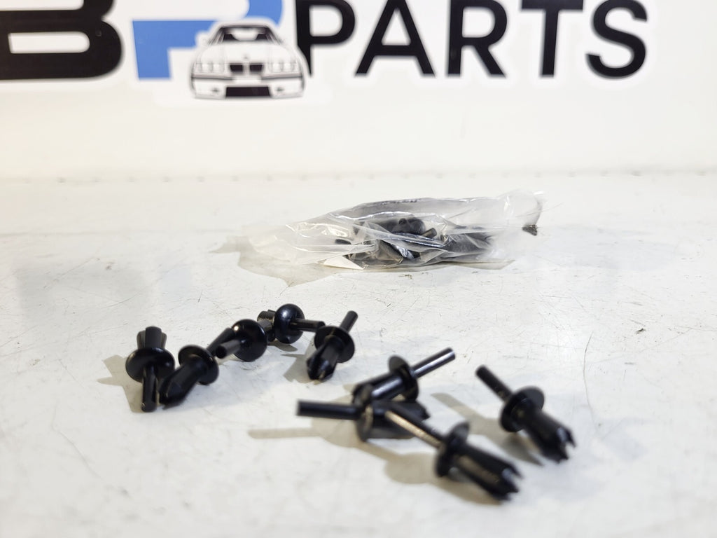 BMW E36 E46 E30 E90 E34 E39 Expanding rivet 1psc 51161881149
