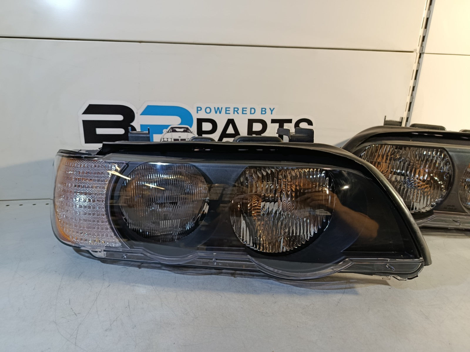 BMW X5 E53 L/R Headlight, White Turn Indicator (TYC) 63126930211 63126930212