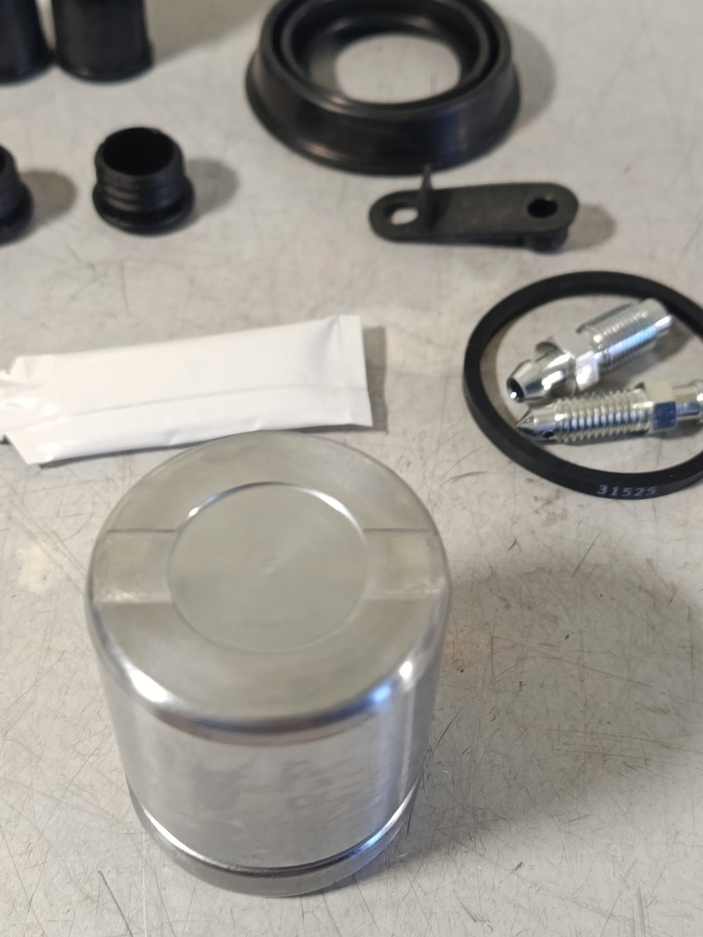BMW e92 repair kit for Caliper housing 34216768698 34216768697 ERT 402290 2pc