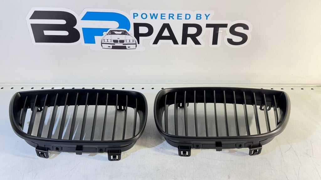 BMW E81 Kidney Set Complete Matte Black NS8187 51137127227 51137127228