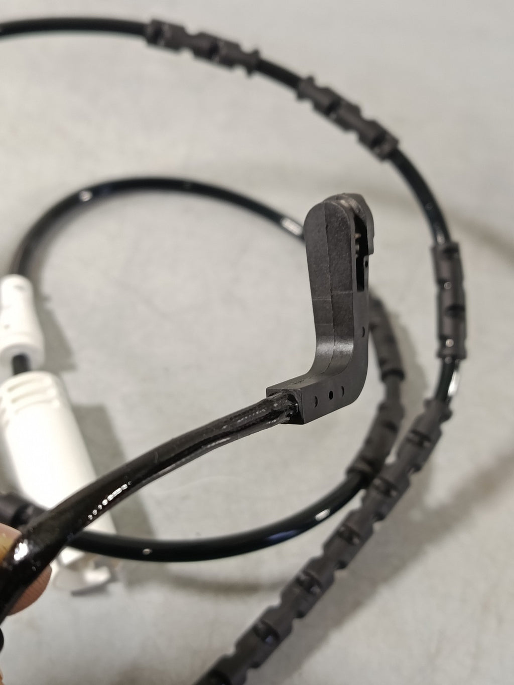 BMW e87 118d Brake pad wear sensor 34356792564 TRW GIC207