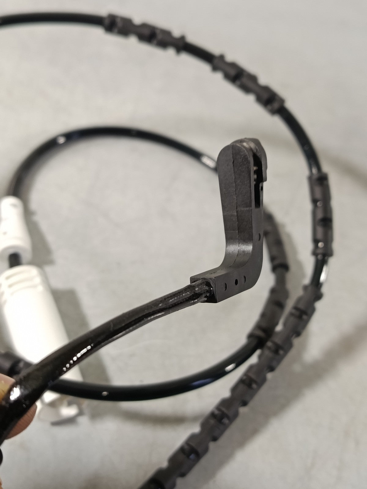 BMW e87 118d Brake pad wear sensor 34356792564 TRW GIC207