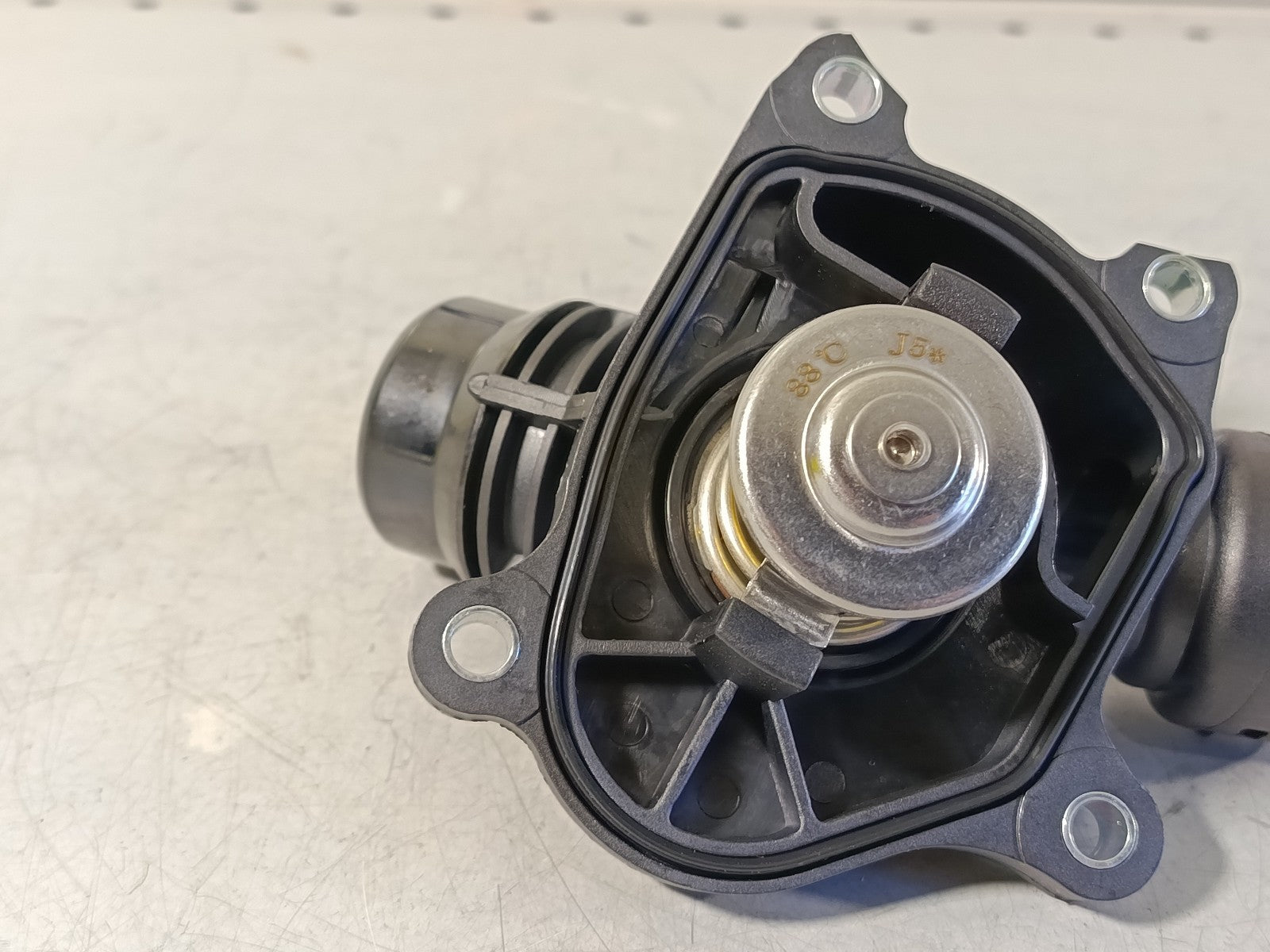 BMW E65 730d thermostat with adapter 11517805811 TRISCAN 8620 22488