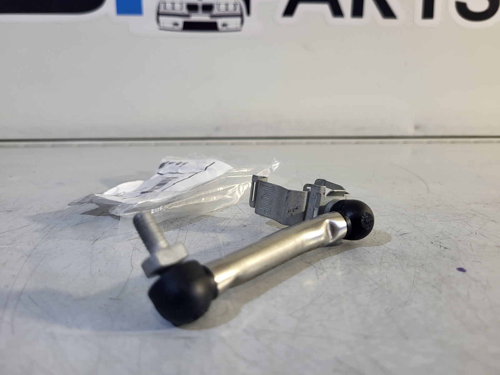 BMW Regulating rod 37146763733 E90 E87