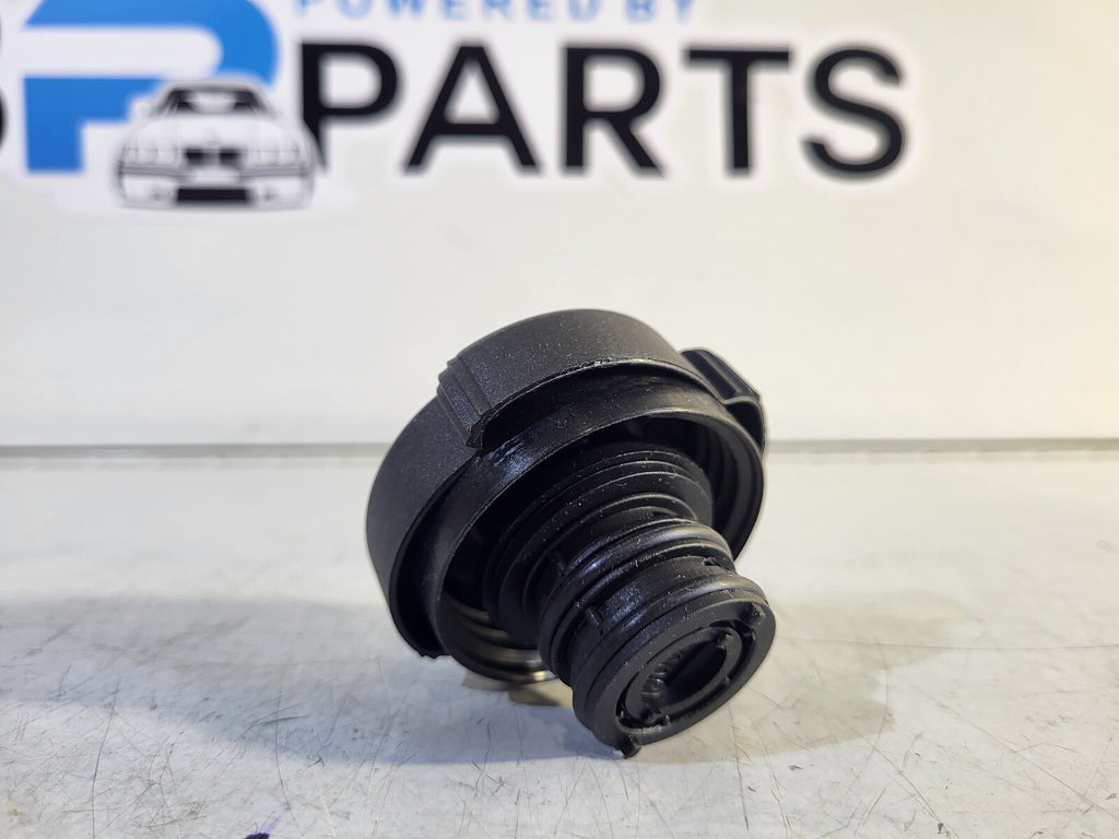 BMW Radiator cap 1pc 2,0BAR 17117639022 VAICO V20-0097-1