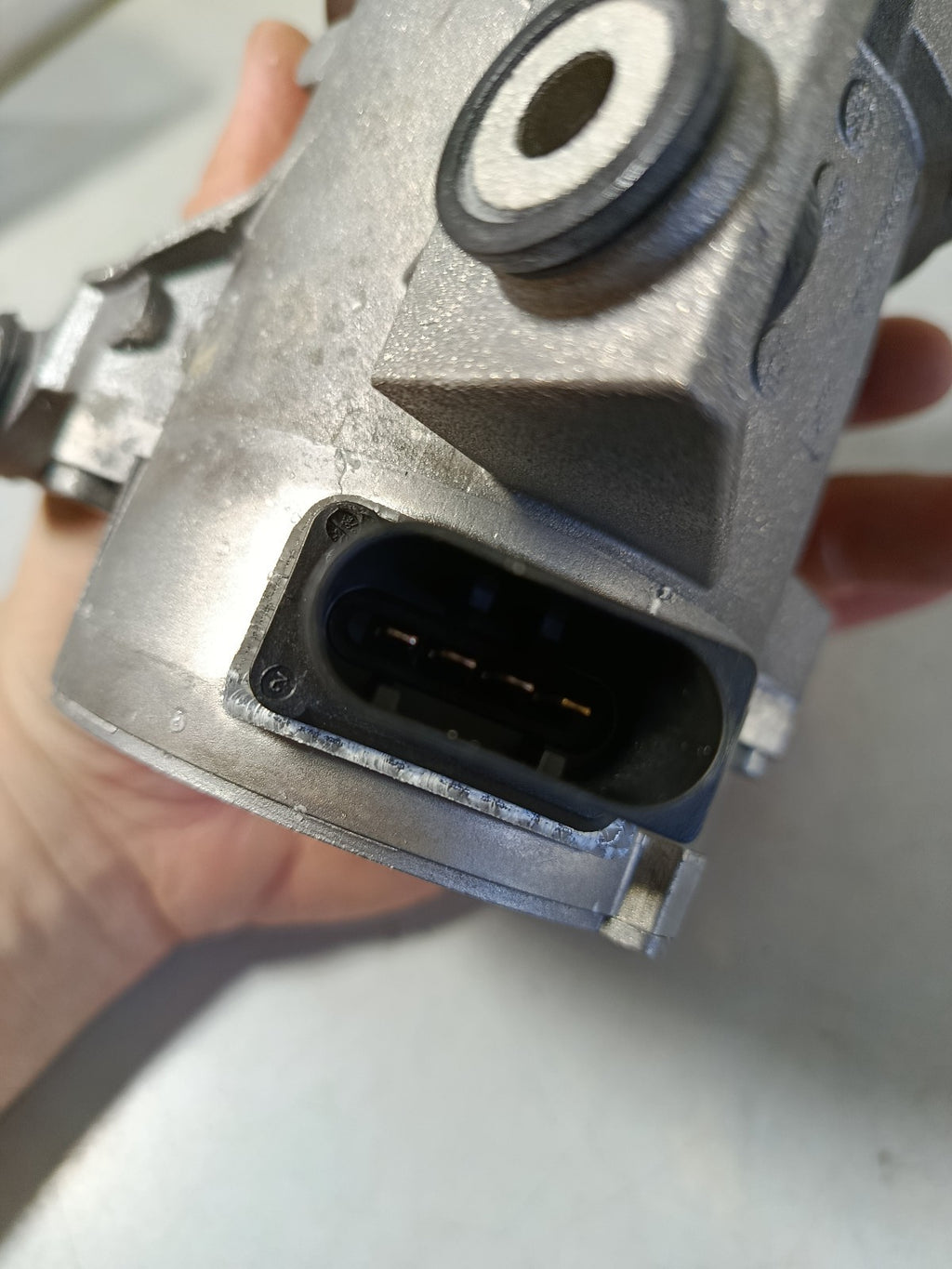 BMW e92 325i Coolant pump, electric 11517586925 PIERBURG 7.02851.20.0