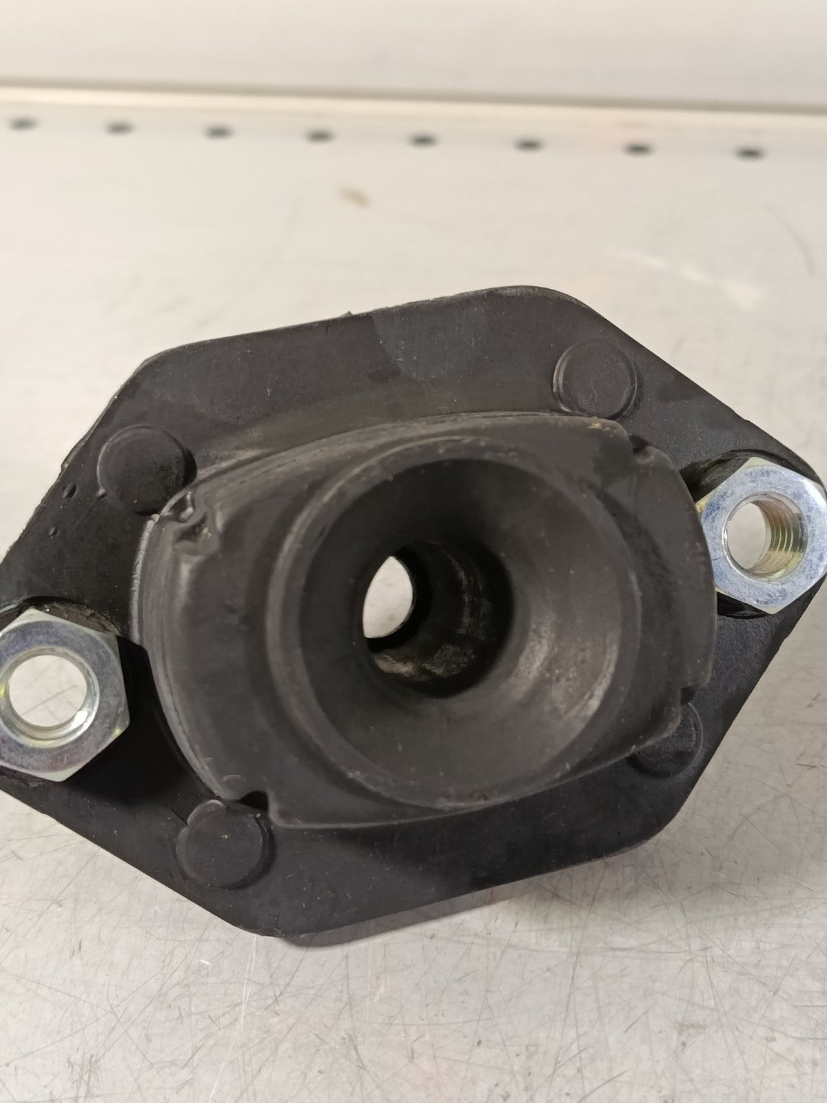 BMW e92 325i Rubber mount, shock absorber 33526772811 LEMFÖRDER 35398 01