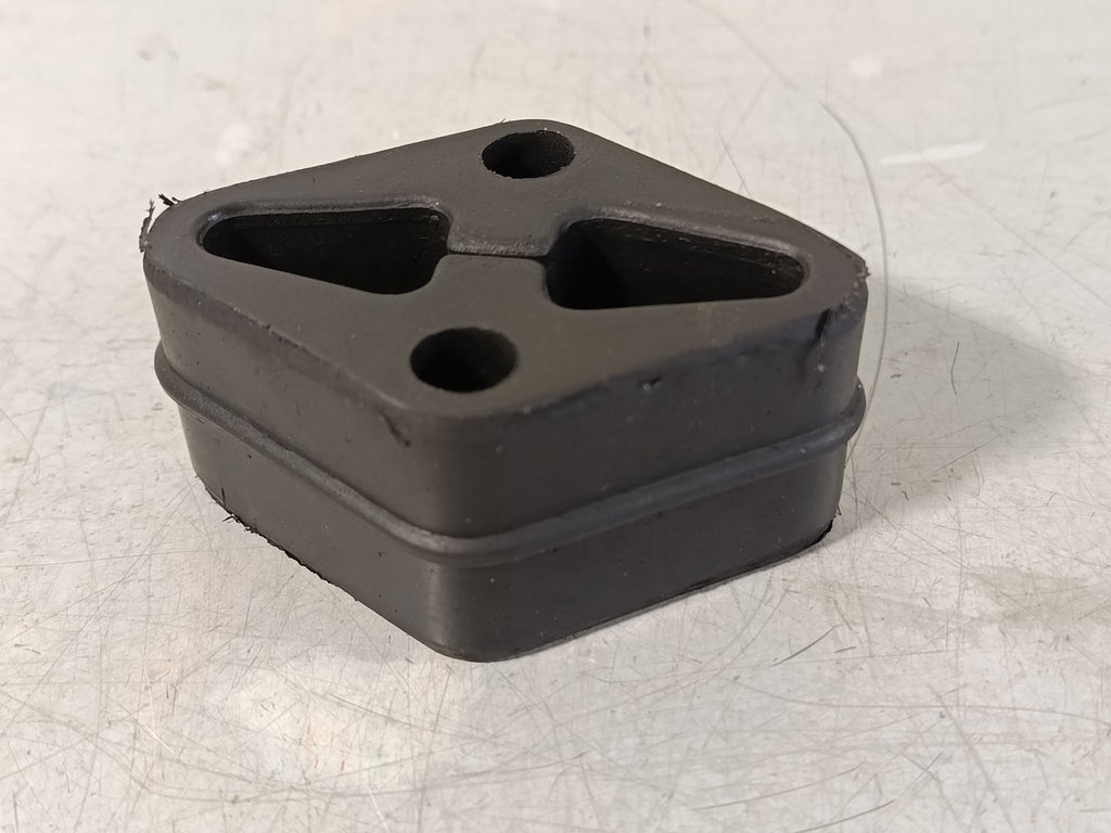 BMW e92 325i exhaust Rubber Mounting 18208570671 FA1 103-744