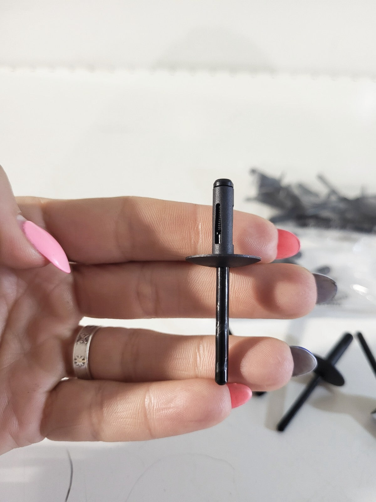 BMW Expanding rivet 51717002953 1pcs