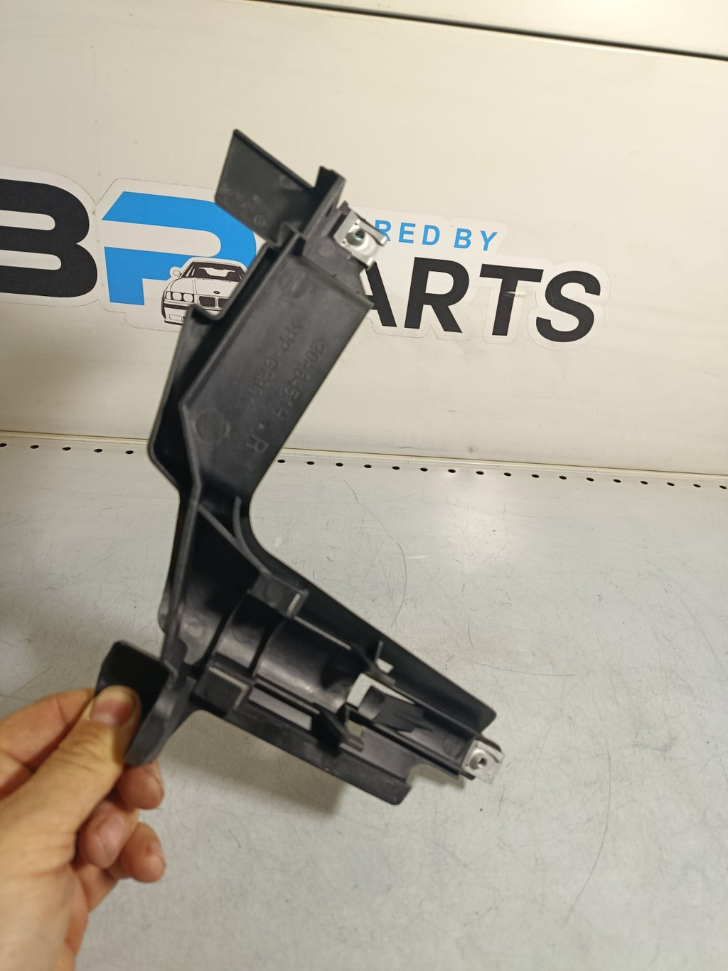 BMW E46 Facelift (TYC) Bracket Headlight Right 63128380188