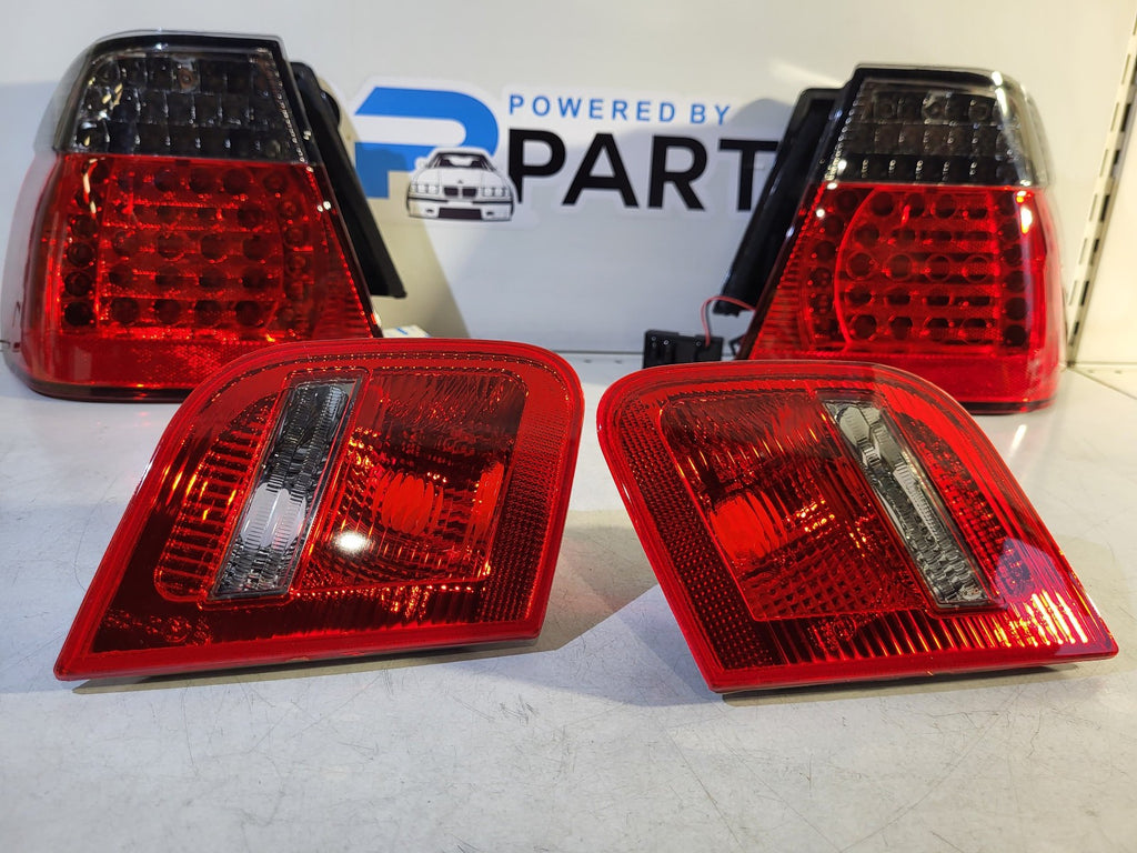 BMW e46 FL sedan Taillights LED red/black with indicator at the top