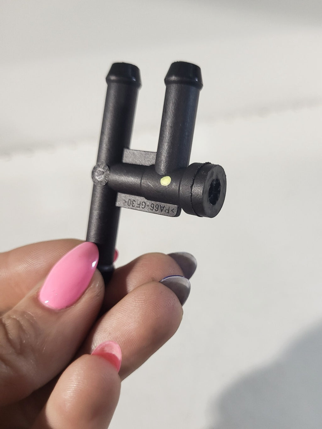 BMW E46 Distribution piece 16126750600