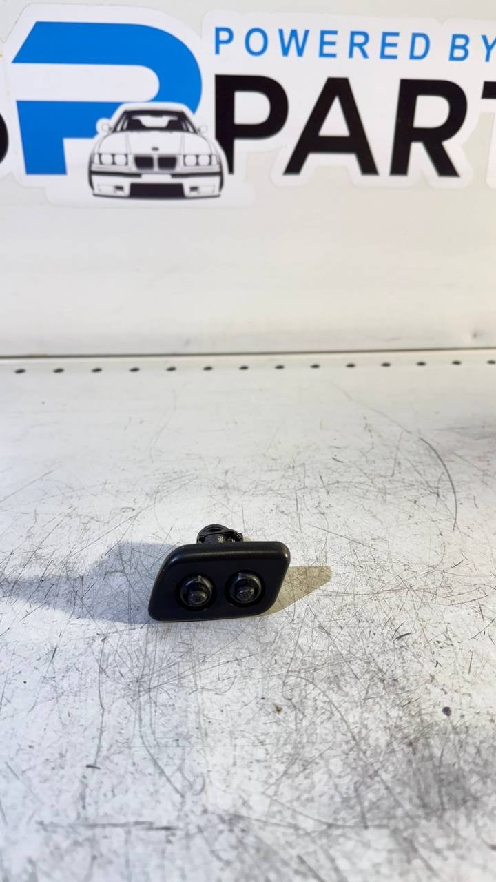 BMW E39 Spray Nozzle Left 61678360661 PBMWG024L