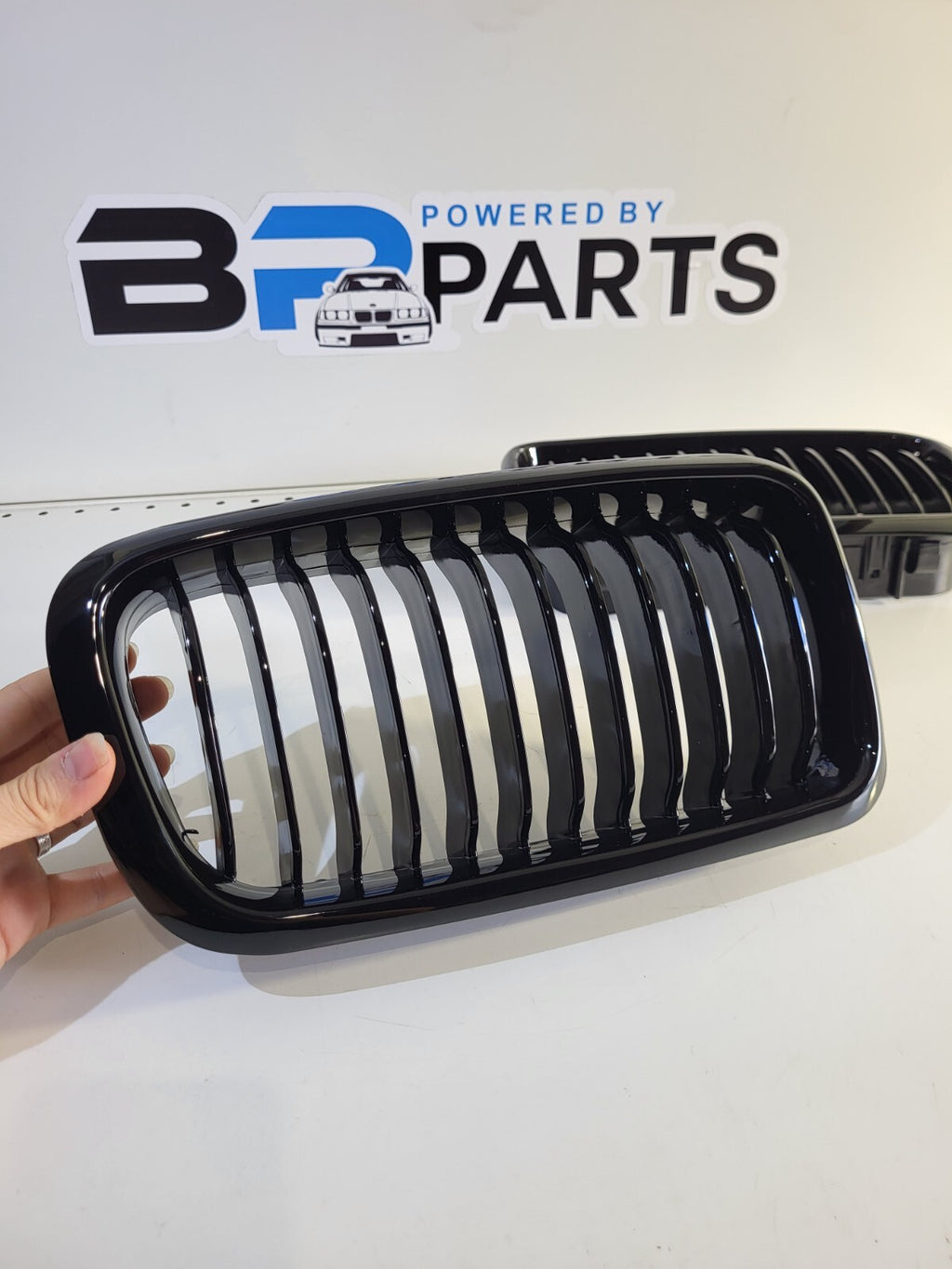 BMW E38 Facelift Grille Left and Right Set Of 2 51138231593, 51138231594