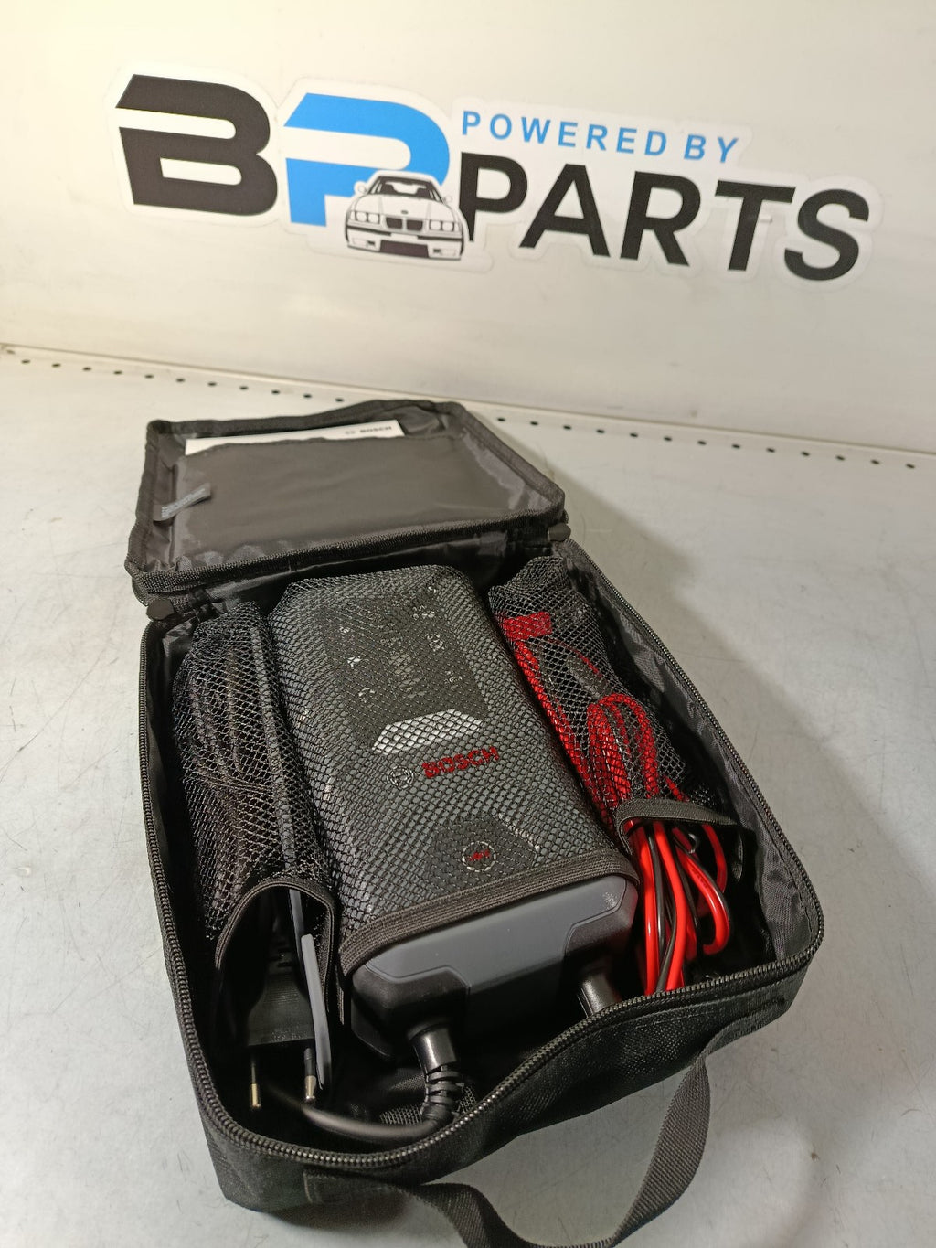BOSCH Battery charger C70 28,8V 10A 0 189 911 070
