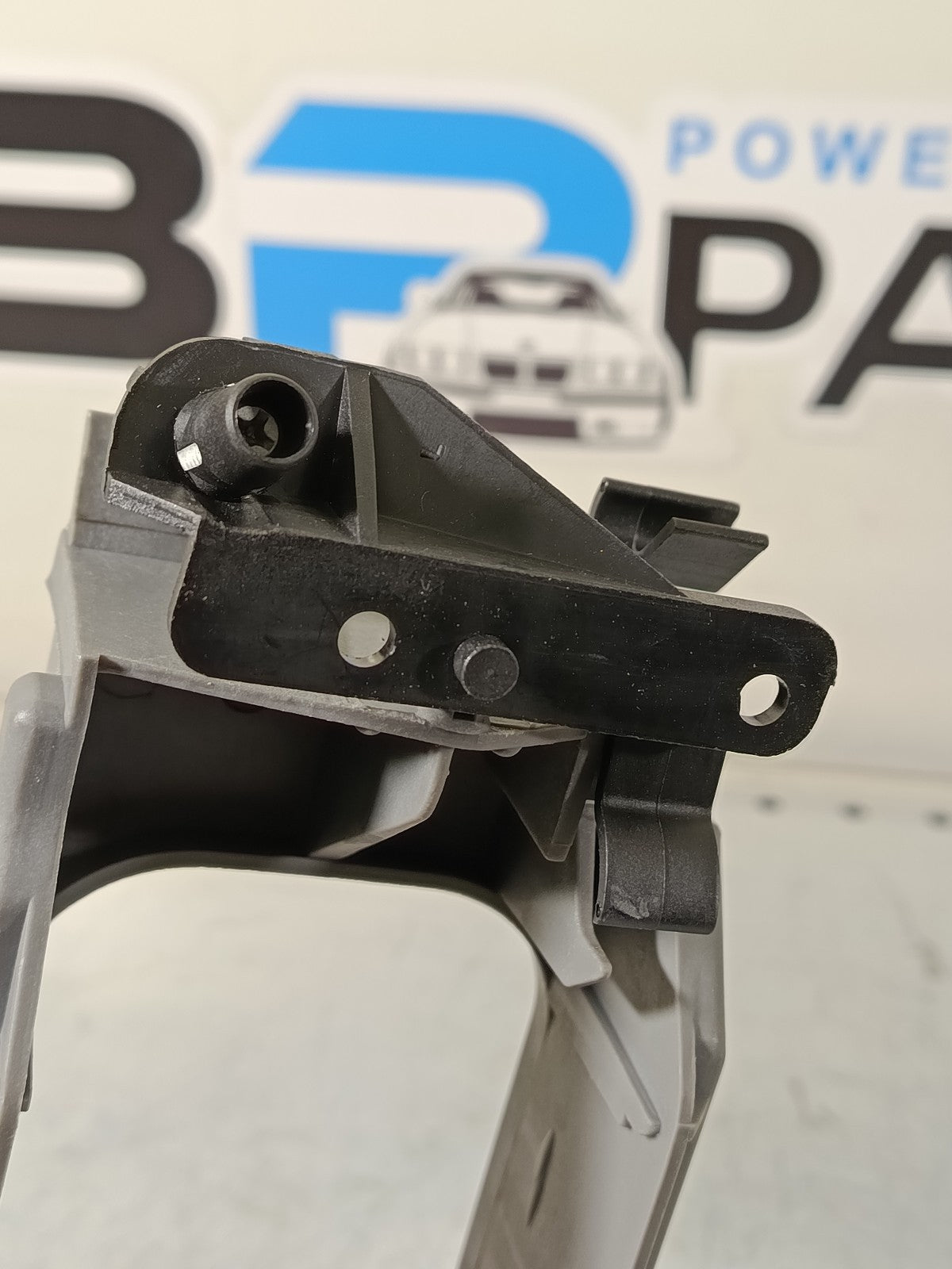 BMW e36 Supporting frame fog lamp left 63178357393