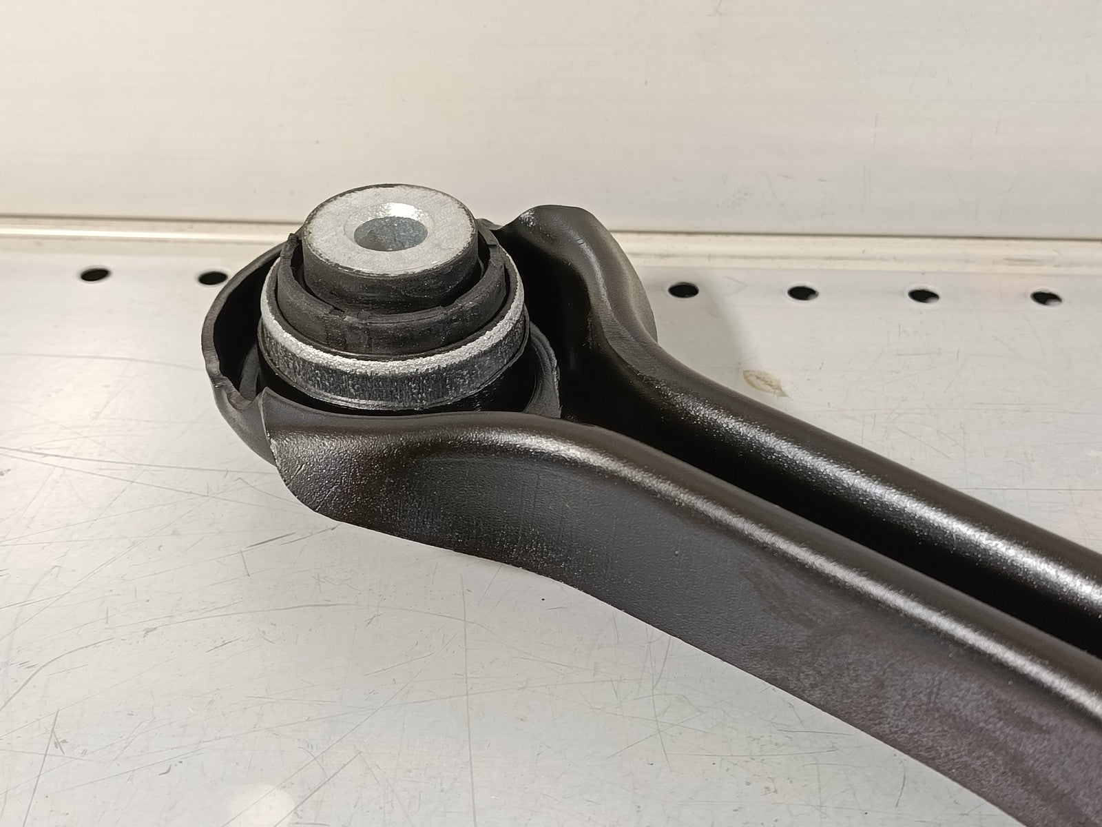 BMW e92 rear control arm 33322406290 DELPHI TC1917 2pc set