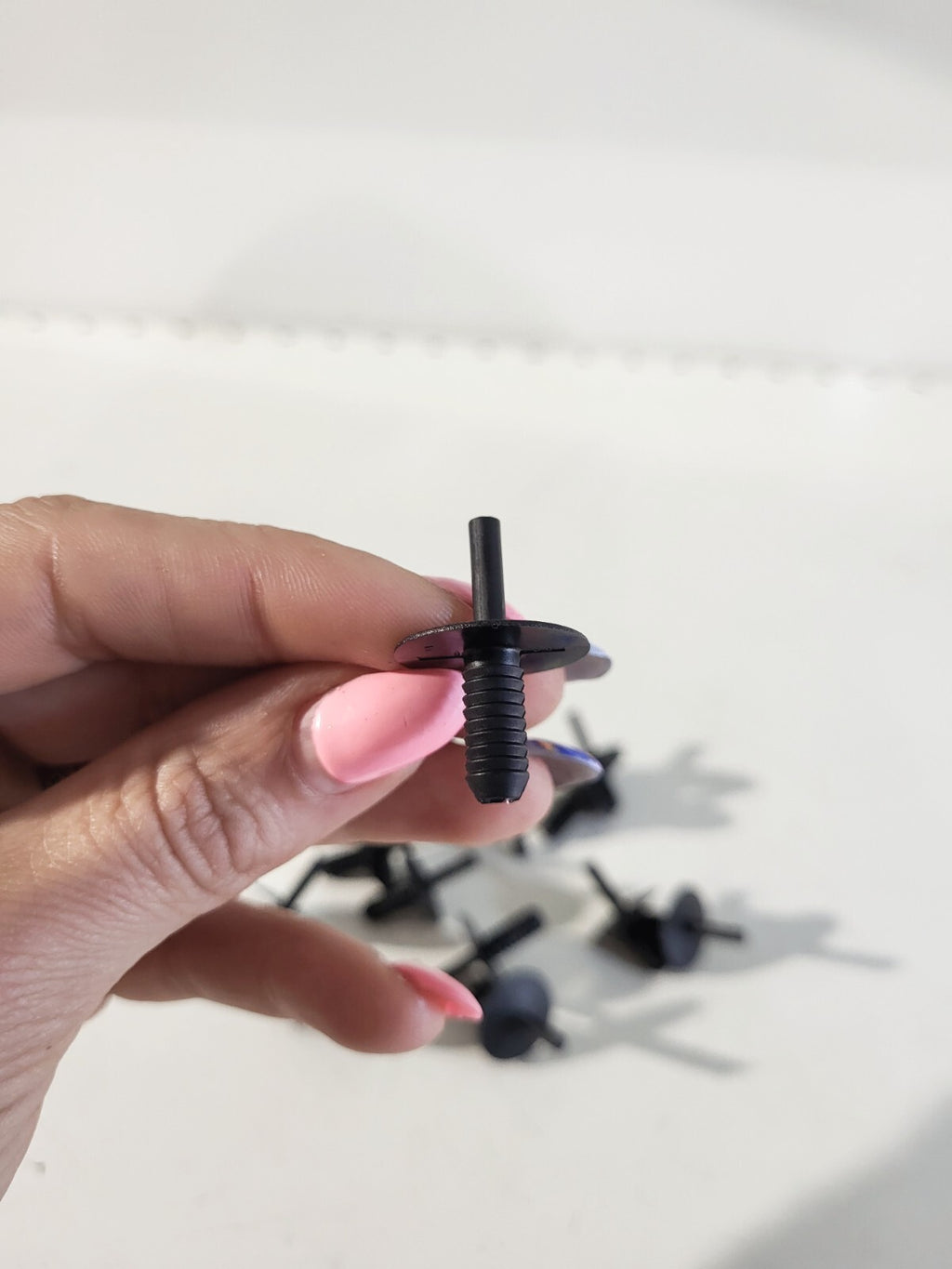 BMW E81 E87 E36 E46 E34 E39 E32 E38 E53 E83 Expanding rivet 1 psc 51111944537