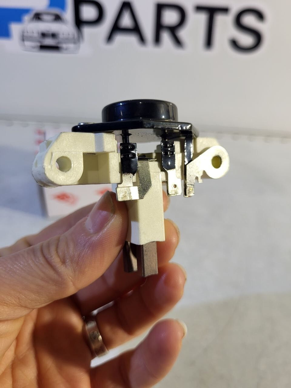 BMW (AS-PL) E36, E34, E32, E31 Voltage Regulator ARE0006 12311747920