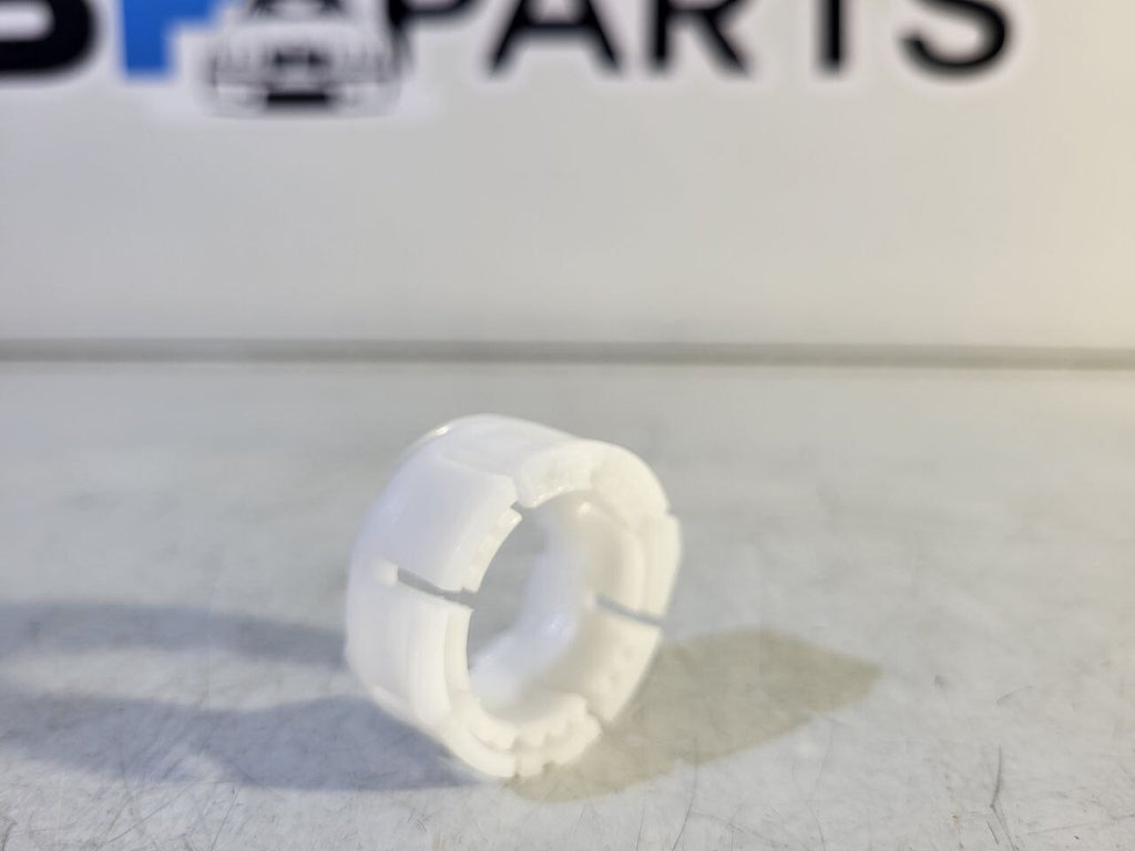 1Psc BMW E81 E87 E36 E46 E90 E39 E60 Bearing, shift lever 25111220600 DRM01257